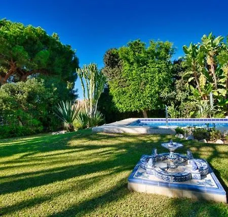 Homestay Bora Bora Marbella